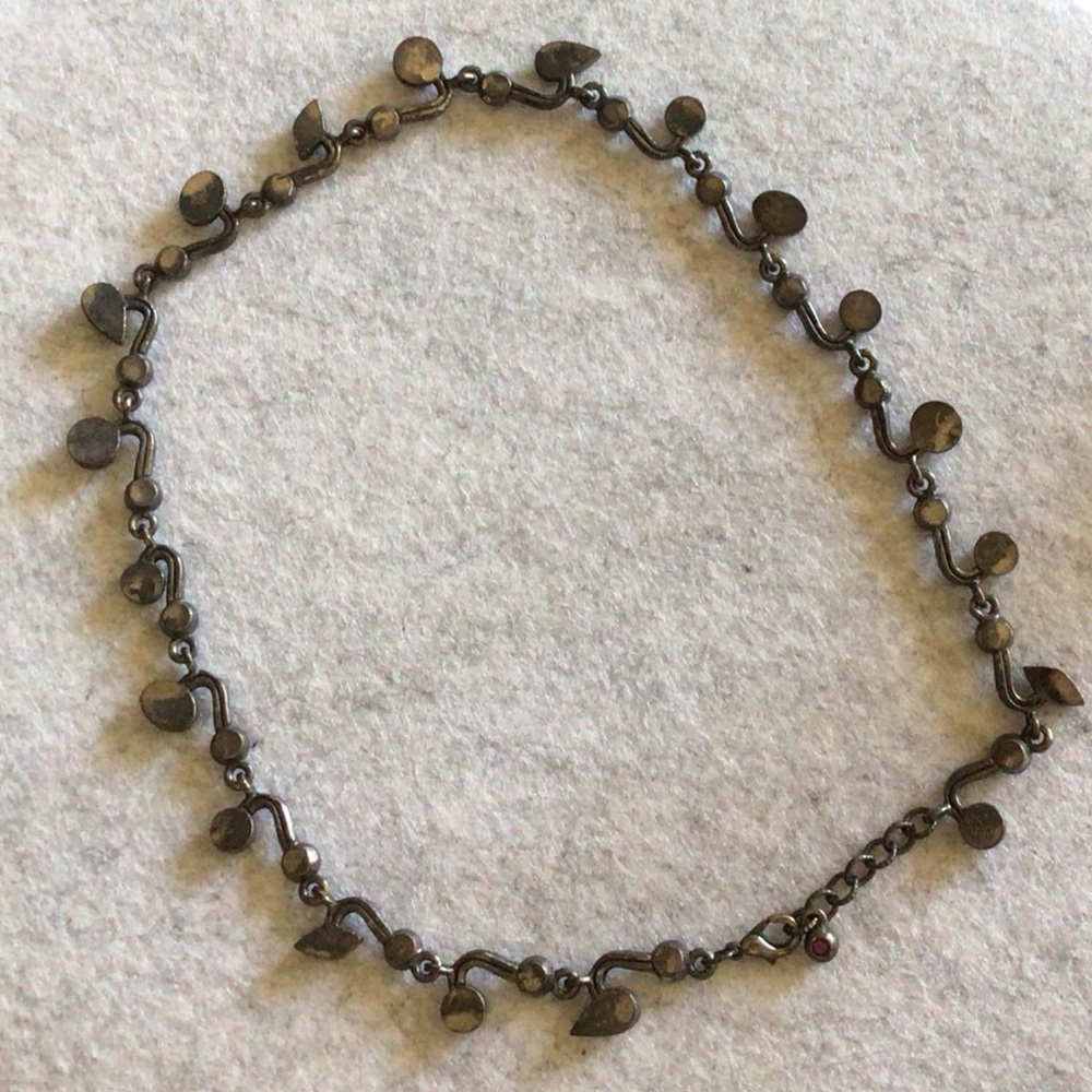Elegant Multicolor Beaded Necklace - Picture 2 of 3